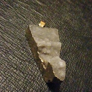 (2for5) Large gray druzy gold plated pendant